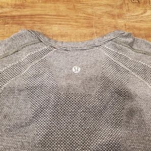 lululemon Men’s Metal Vent Tech SS Henley